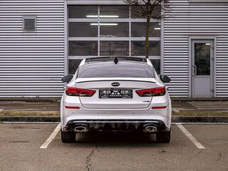 2019 Kia Optima IV Рестайлинг, белый, 1705000 рублей, вид 5