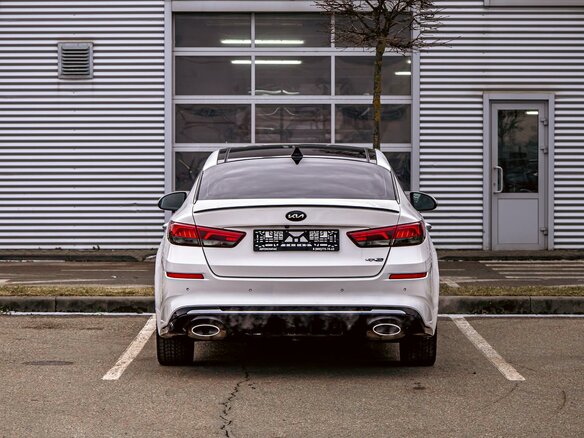2019 Kia Optima IV Рестайлинг, белый, 1705000 рублей - вид 4