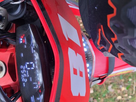 2026 Regulmoto Holeshot, красный, 241000 рублей, вид 5