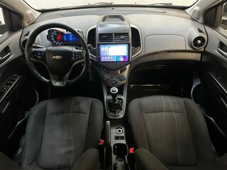 2014 Chevrolet Aveo II, серебристый, 490000 рублей, вид 5
