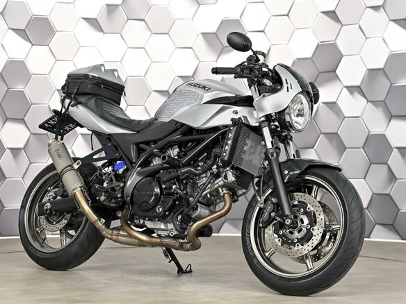 2023 Suzuki SV 650, серебристый, 677000 рублей