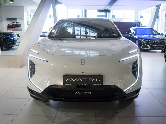 2026 Avatr 07, белый, 7000000 рублей - вид 2