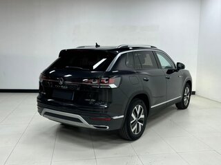 2023 Volkswagen Tayron I Рестайлинг, чёрный, 2655000 рублей, вид 4