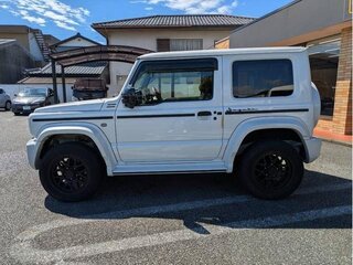 2023 Suzuki Jimny Sierra IV, белый, 1810000 рублей, вид 2