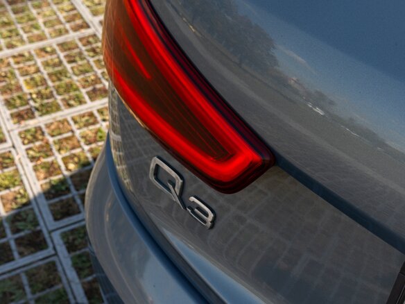 2012 Audi Q3 I (8U), серый, 1450000 рублей - вид 4