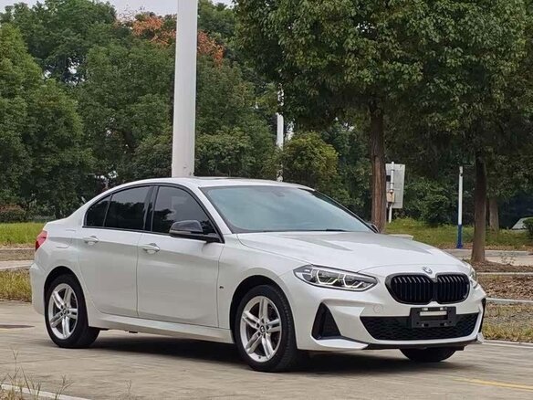 2023 BMW 1 серии 120i III (F52) Рестайлинг, белый, 1710001 рублей - вид 2