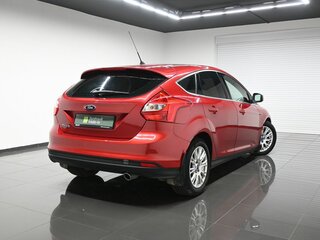 2013 Ford Focus III, красный, 795000 рублей, вид 2