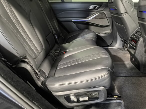 2022 BMW X7 40d I (G07), серый, 9299000 рублей - вид 15