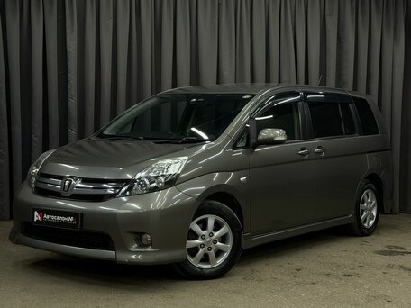 Toyota ISis I Рестайлинг