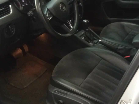 2018 Skoda Octavia III (A7) Рестайлинг, белый, 1920000 рублей, вид 5