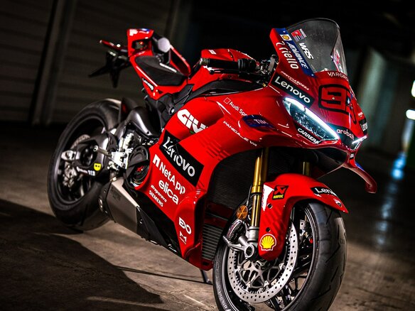2026 Ducati Panigale V4, красный, 14000000 рублей - вид 5