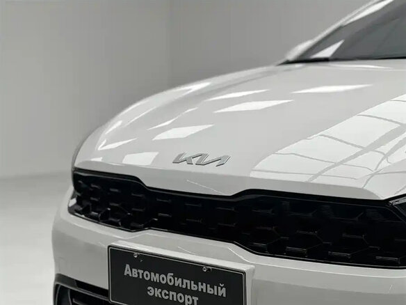 2023 Kia K3 II (China Market) Рестайлинг, белый, 1641255 рублей - вид 1