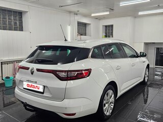 2020 Renault Megane IV Рестайлинг, белый, 1550000 рублей, вид 4