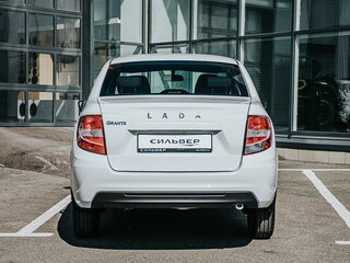2026 Lada (ВАЗ) Granta I Рестайлинг, белый, 1068000 рублей, вид 2