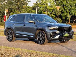 2026 Geely Monjaro (Xingyue L) I Рестайлинг 2 (China Market), серебристый, 3986028 рублей, вид 3