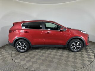 2021 Kia Sportage IV Рестайлинг, красный, 2070000 рублей, вид 4