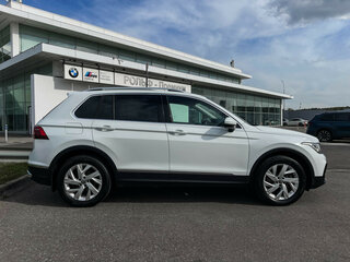 2021 Volkswagen Tiguan II Рестайлинг, белый, 2789000 рублей, вид 4