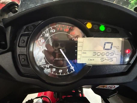 2011 Kawasaki Ninja 1000, красный, 750000 рублей, вид 5