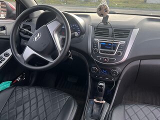 2016 Hyundai Solaris I Рестайлинг, красный, 920000 рублей, вид 5