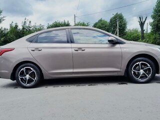 2018 Hyundai Solaris II, коричневый, 1150000 рублей, вид 3