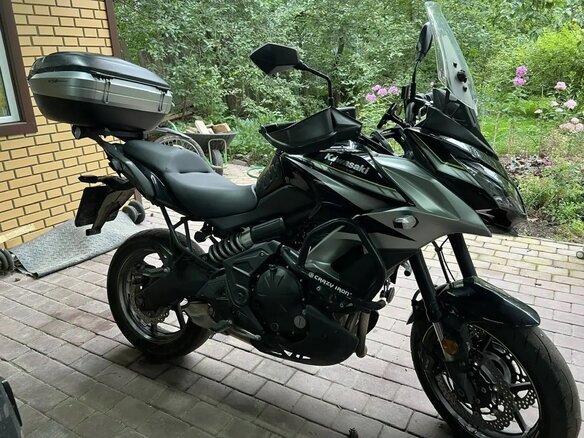 2019 Kawasaki Versys 650, чёрный, 720000 рублей - вид 2