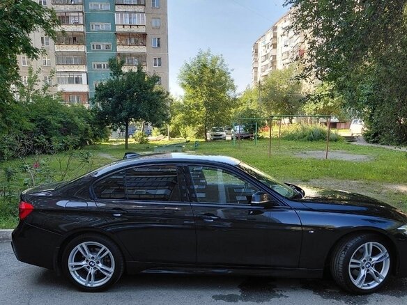 2018 BMW 3 серии 320i xDrive VI (F3x) Рестайлинг, чёрный, 2300000 рублей - вид 3