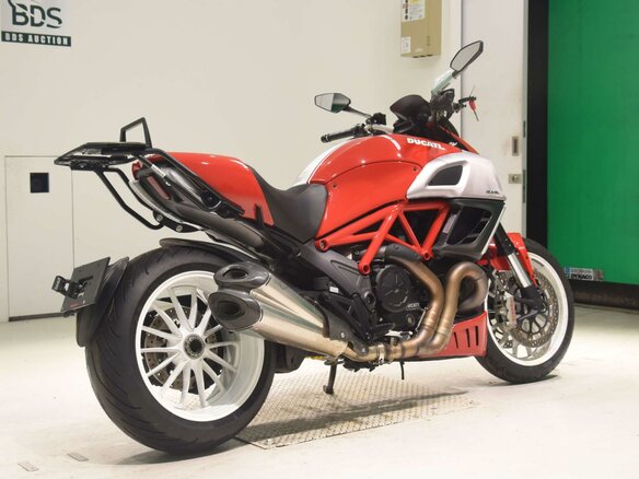 2014 Ducati Diavel, красный, 977000 рублей - вид 2