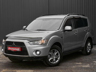 2009 Mitsubishi Outlander II Рестайлинг, серебристый, 1080000 рублей, вид 1