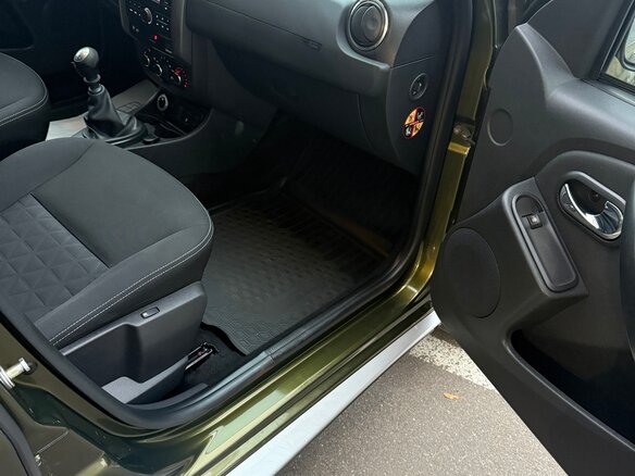 2017 Renault Duster I Рестайлинг, зелёный, 970000 рублей - вид 10