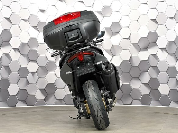 2021 Yamaha TMAX, серый, 999000 рублей - вид 5