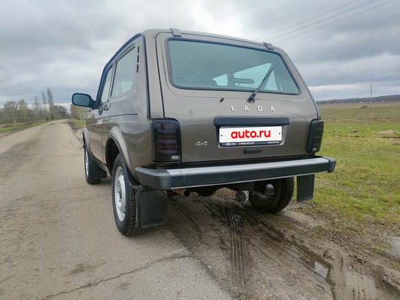 2018 Lada (ВАЗ) 2121 (4x4) I Рестайлинг, коричневый, 700000 рублей - вид 3