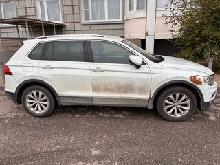 2017 Volkswagen Tiguan II, белый, 1280000 рублей, вид 2