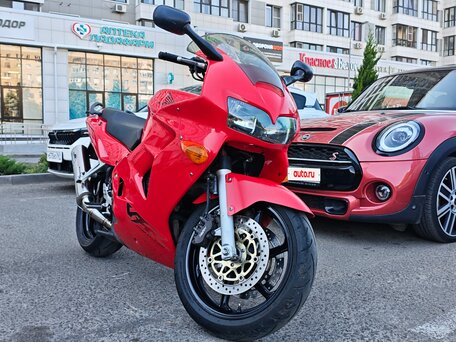 1998 Honda VFR 800, красный, 350000 рублей, вид 2