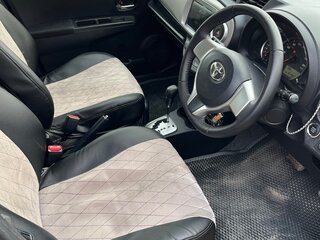 2011 Toyota Vitz III (XP130), серый, 800000 рублей, вид 5