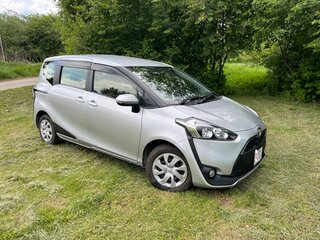 2016 Toyota Sienta II, серебристый, 1310000 рублей, вид 3
