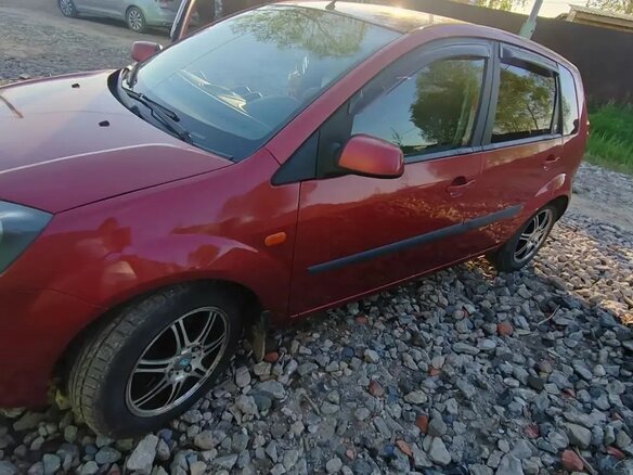 2007 Ford Fiesta Mk5, красный - вид 3