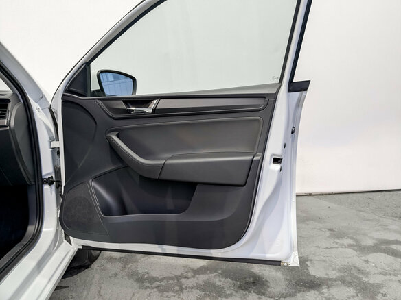 2021 Skoda Rapid II, белый, 1525000 рублей - вид 21