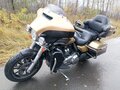 2017 Harley-Davidson Electra Glide, золотистый, 1299000 рублей