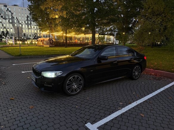2018 BMW 5 серии 520d VII (G30/G31/G38), чёрный, 2730000 рублей - вид 2
