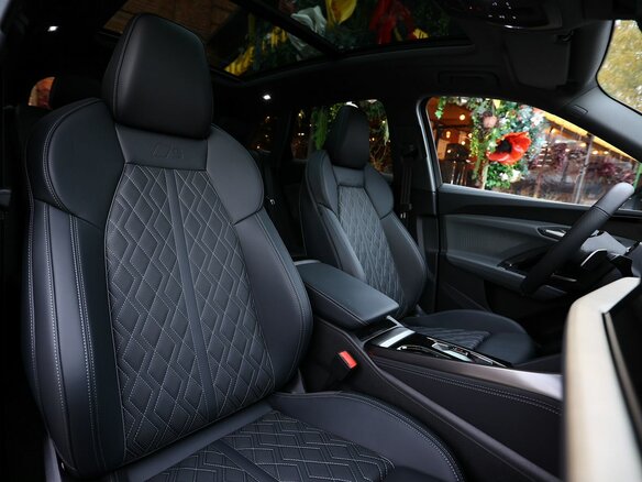2026 Audi Q5 L III (GU), серый, 6300000 рублей - вид 30