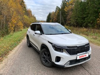 2023 Kia Seltos I Рестайлинг, белый, 2500000 рублей, вид 2