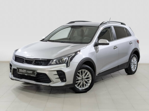 2021 Kia Rio X IV Рестайлинг, серебристый, 1655000 рублей