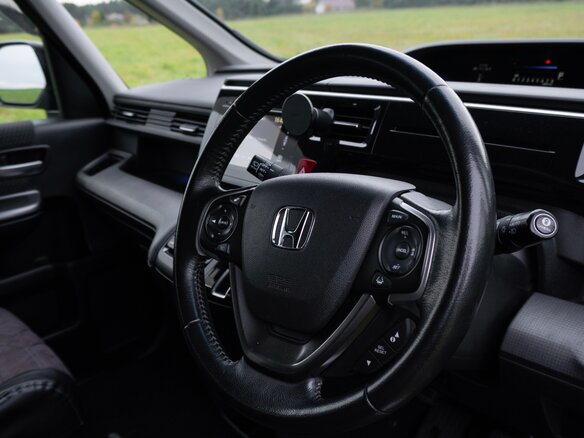 2015 Honda Stepwgn Spada V, чёрный - вид 9