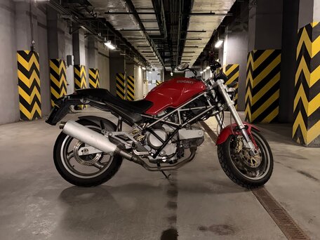 2002 Ducati Monster 400, красный, 249000 рублей, вид 2