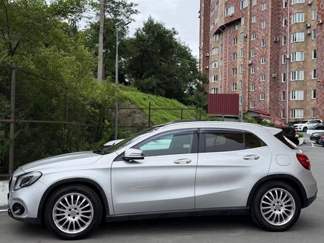 2017 Mercedes-Benz GLA 180 I (X156), бежевый, 1700000 рублей, вид 5