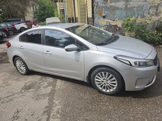 2017 Kia Cerato III Рестайлинг (Classic), серебристый, 1130000 рублей, вид 3