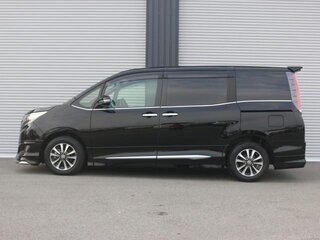 2019 Toyota Esquire I Рестайлинг, чёрный, 2465400 рублей, вид 5