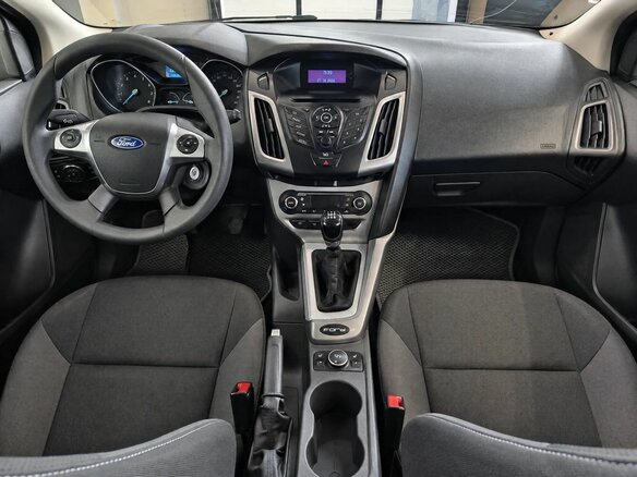 2011 Ford Focus III, красный, 599000 рублей - вид 9