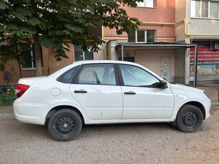 2024 Lada (ВАЗ) Granta I Рестайлинг, белый, 850000 рублей, вид 3