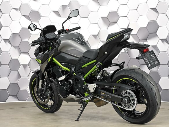 2020 Kawasaki Z 900, серый - вид 7